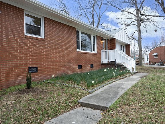3rd image of 510 Hale Ct