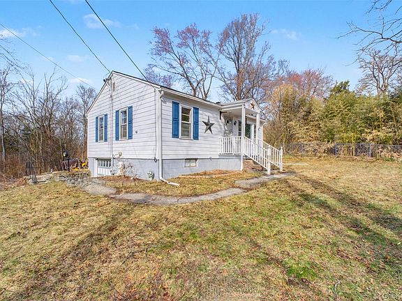 3rd image of 566 Old State Road