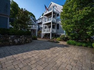 27 Brewster St UNIT 27, Plymouth, MA 02360
