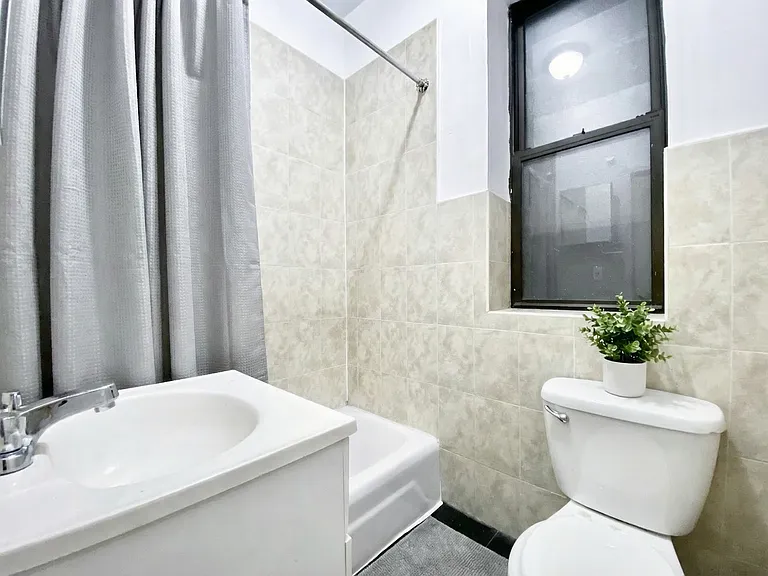 138 W 109th St #3E — Photo 5