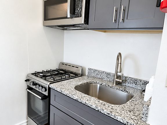 3rd image of 20 W Franklin St APT 7