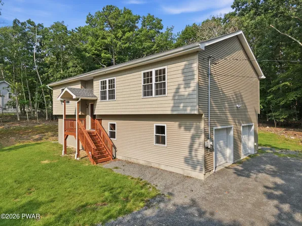 101 Apple Dr, Milford, PA 18337
