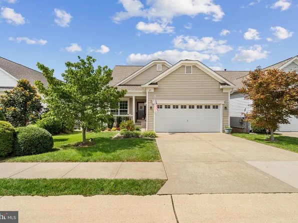 25 Hanover Ct, Fredericksburg, VA 22406