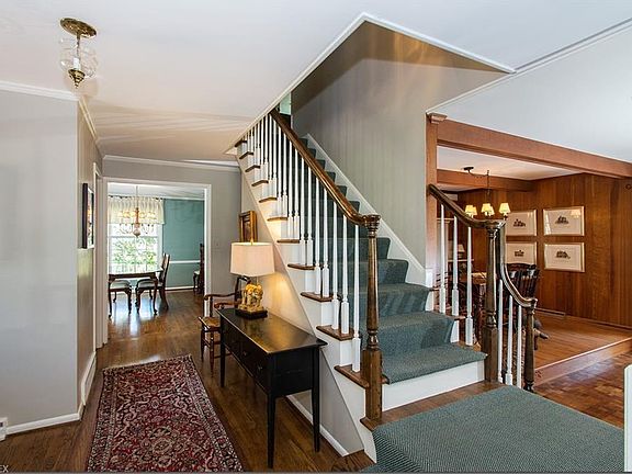 4th image of 23399 Lyman Blvd