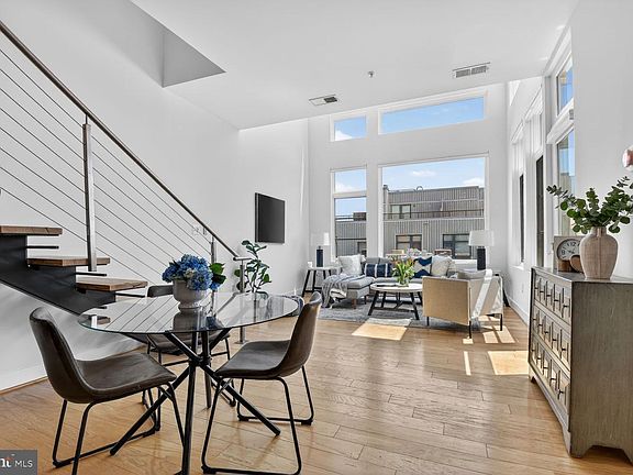 3rd image of 1443 Chapin St NW #403