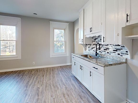 2nd image of 3209 W 46th St APT 3