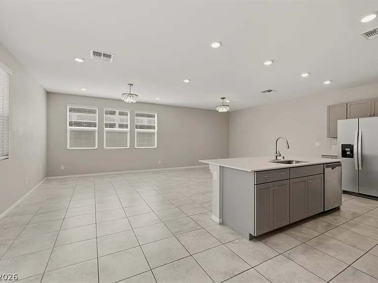 4061 Campeche Ave — Photo 4