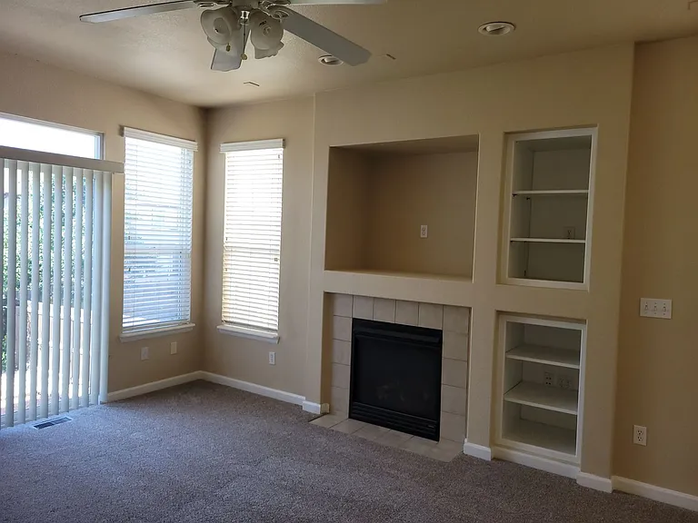 7747 Mountain Laurel Dr — Photo 5