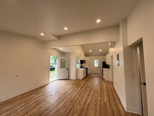 1600 Woodward Hts Photo 1