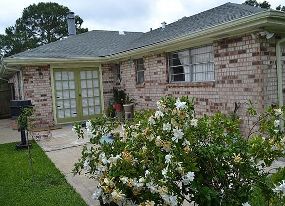 2nd image of 3321 Chateau Blvd