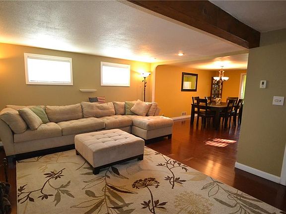 5th image of 214 Melrose Dr