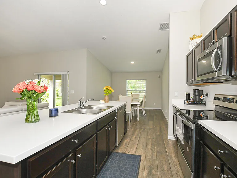3110 SW Curcuma St — Photo 10