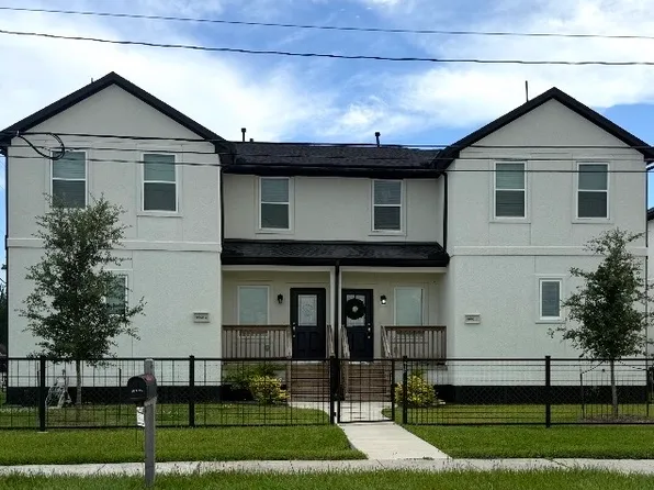 4604 W Orange St #B, Pearland, TX 77581