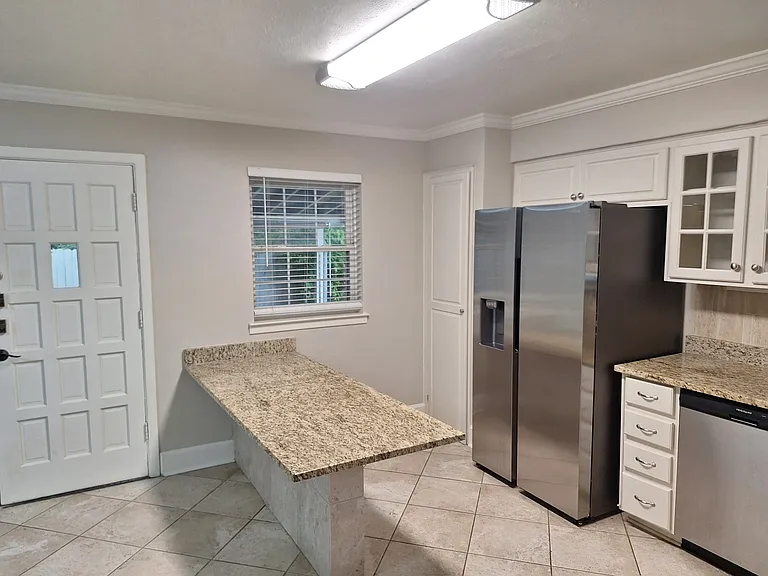 8430 Birchcroft Dr — Photo 9
