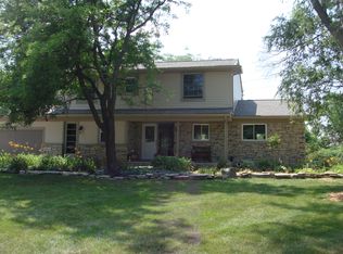 3866 McDivitt Dr, West Bloomfield, MI 48323