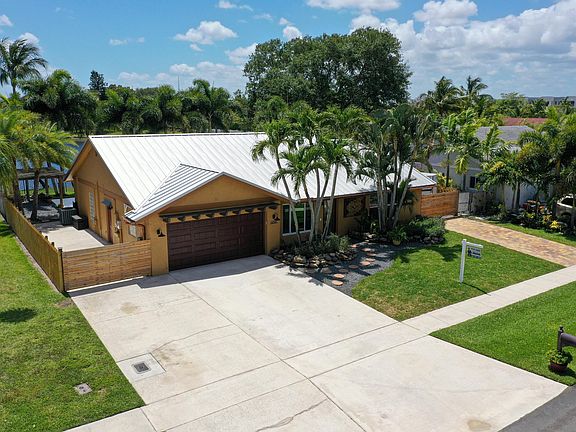 4th image of 1258 NW 13th Avenue