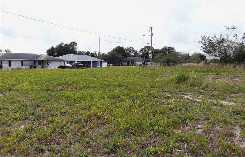1st image of 6718 Cypress Dr