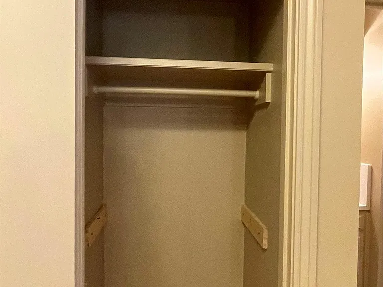 1324 Cortlandt St #1 — Photo 10