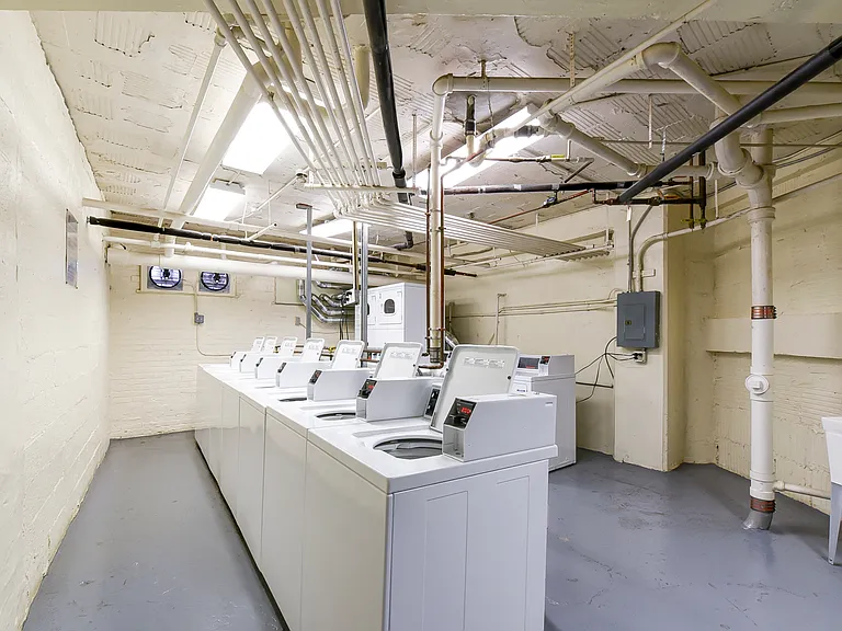 Wakefield Hall — Photo 17
