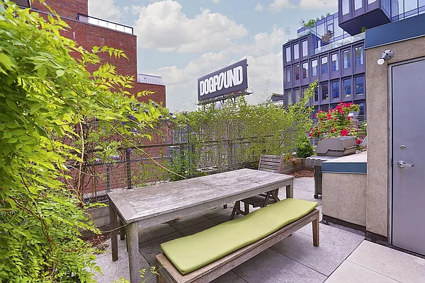 Rented by Compass | media 33