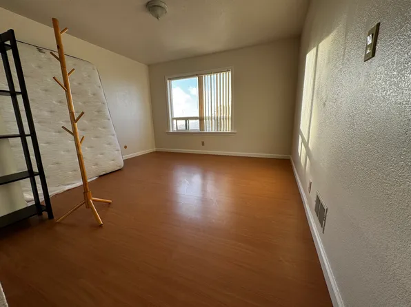 (undisclosed Address), Daly City, CA 94014
