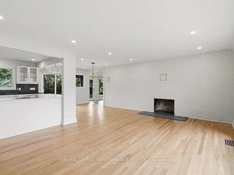 180 Roger Rd — Photo 30