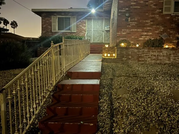 12421 Arbor Pl, Los Angeles, CA 90044