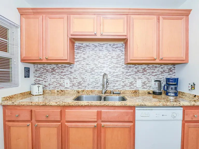 401 S Rodeo Dr #D3 — Photo 11