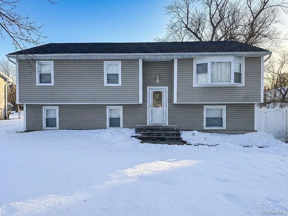 1st image of 76 Woodland Avenue