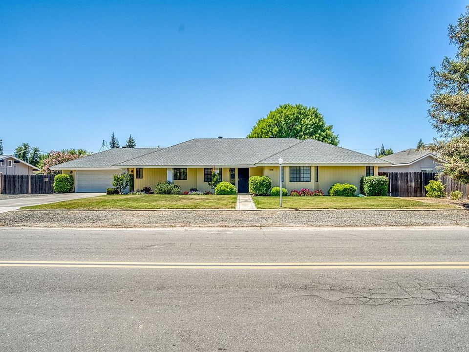 1st image of 19380 Panoramic Dr