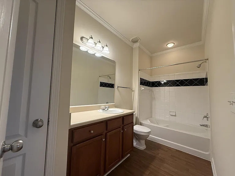 Wesley Kensington Apartments at Stonecrest — Photo 197