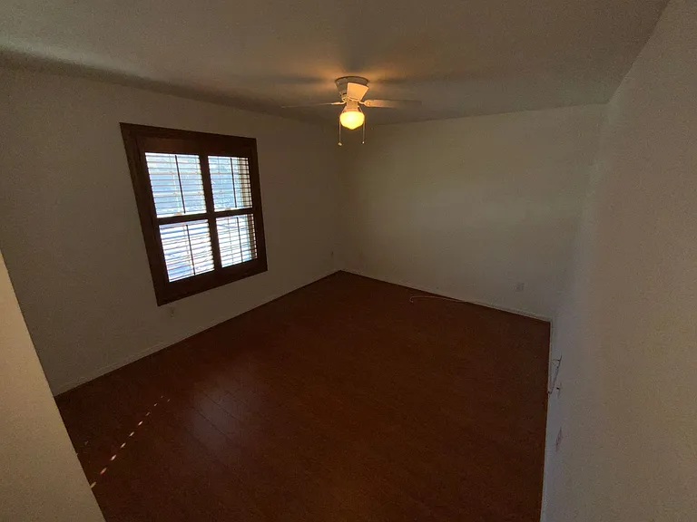 231 W Horizon Ridge Pkwy #1421 — Photo 10