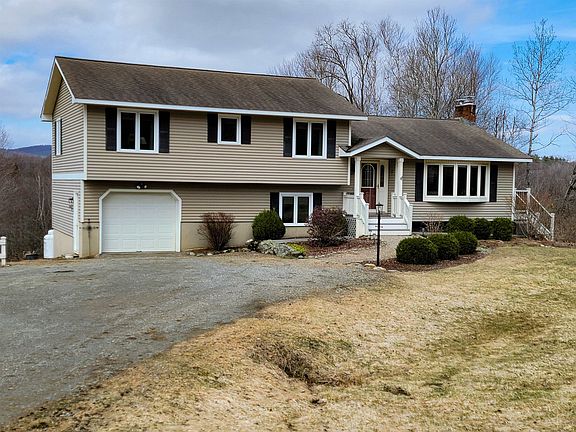 3rd image of 13 Fox Run Road