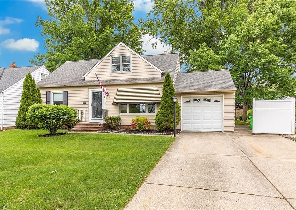 1st image of 1709 Gilbert Dr