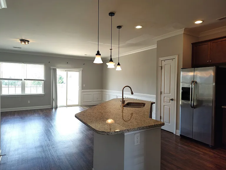 321 Halton Crossing Dr SW — Photo 4