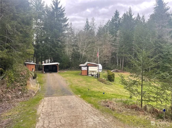 50 NE Hilltop Place, Tahuya, WA 98588