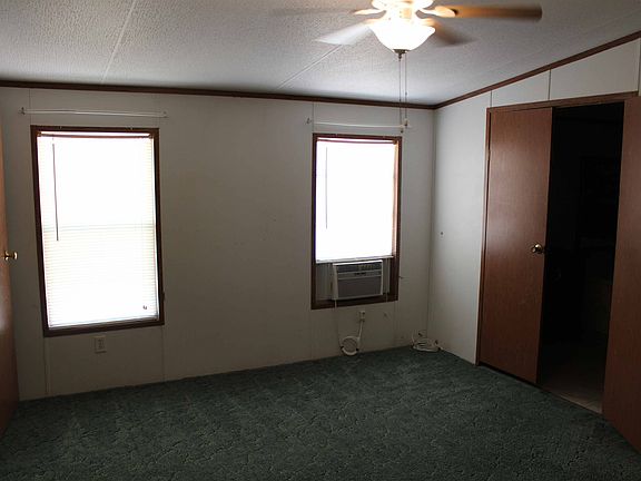 3rd image of 2701 Amanda Dr