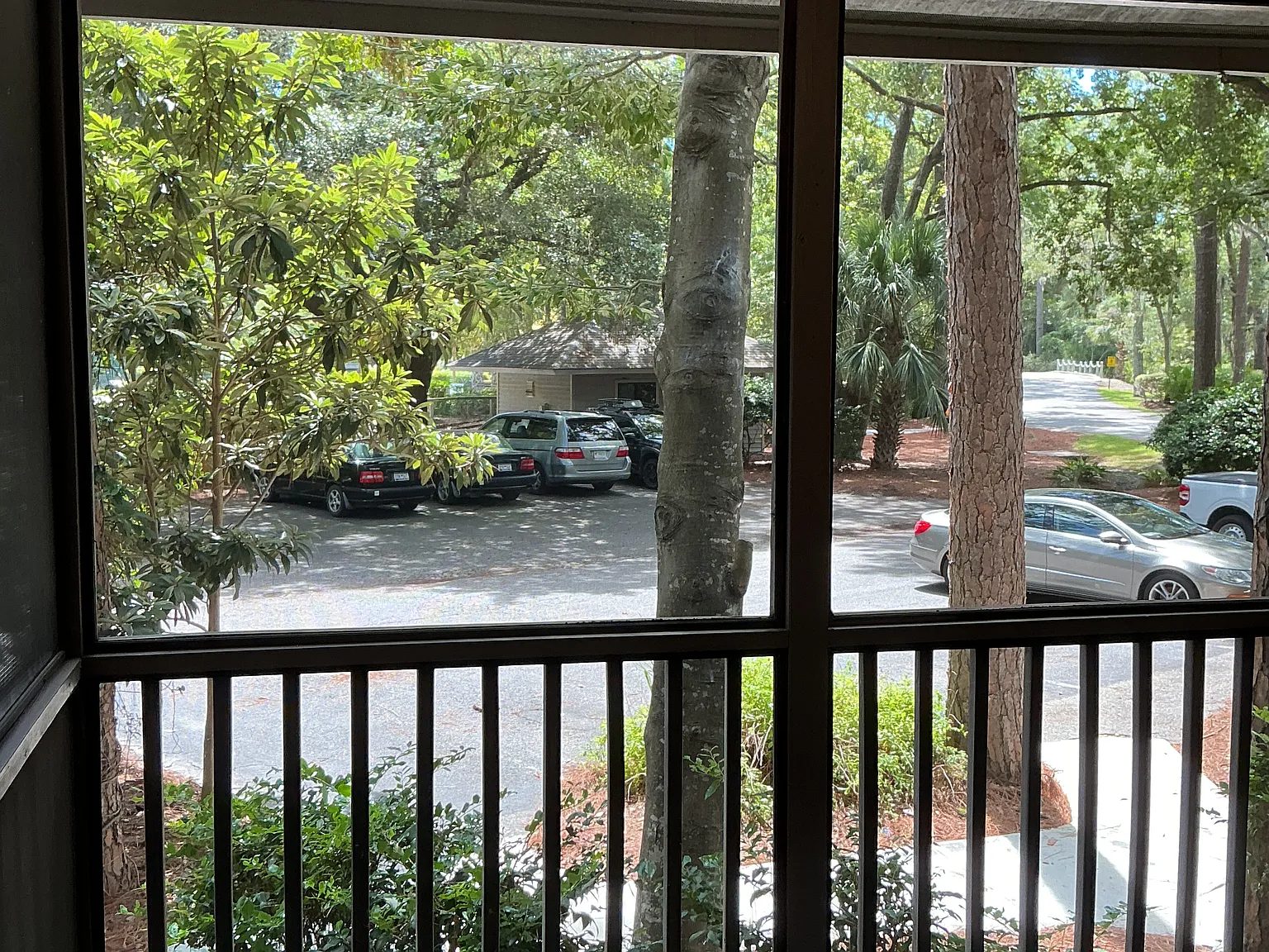 1 bed, 832 sqft, $1,950 — Photo 3