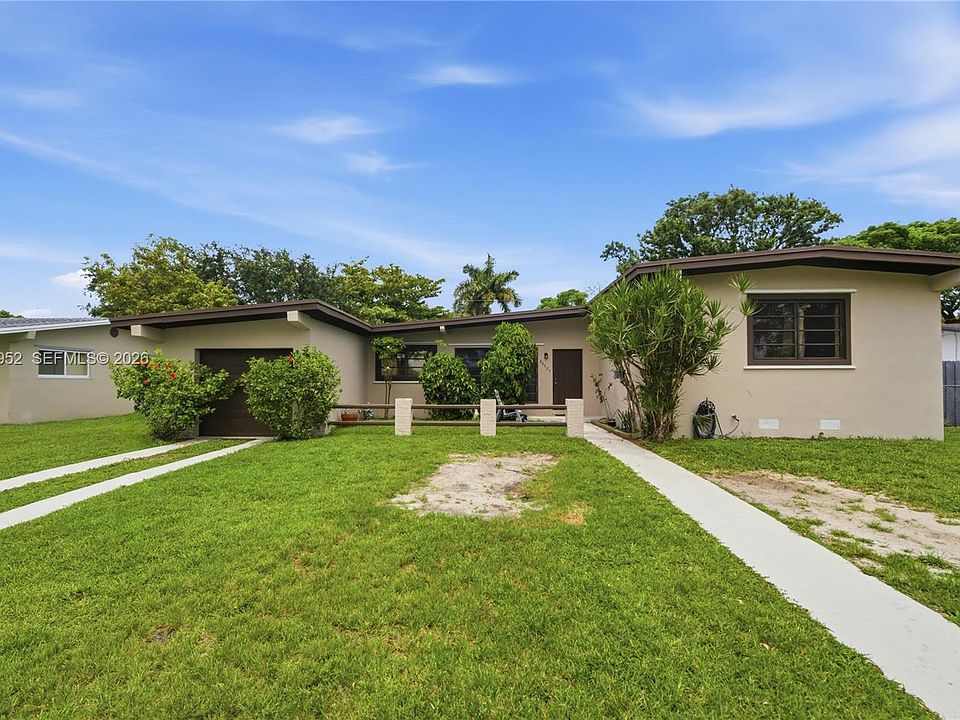 1st image of 20525 Jacaranda Rd