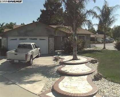 2nd image of 34296 Barnfield Pl