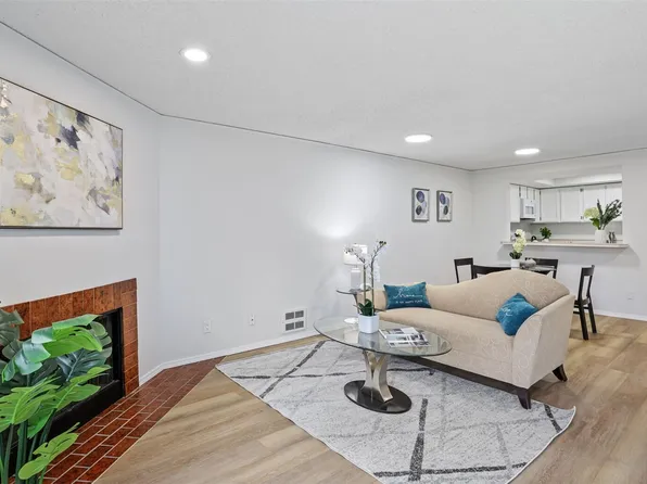 2611 NE 4th Street #224, Renton, WA 98056