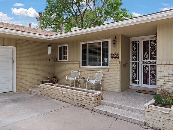 4th image of 1209 Dakota St NE