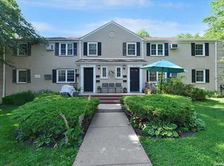 6729 223rd Pl #B, Oakland Gardens, NY 11364