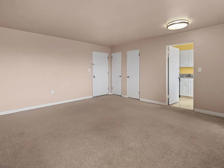 1800 Taylor Ave N #112 — Photo 7