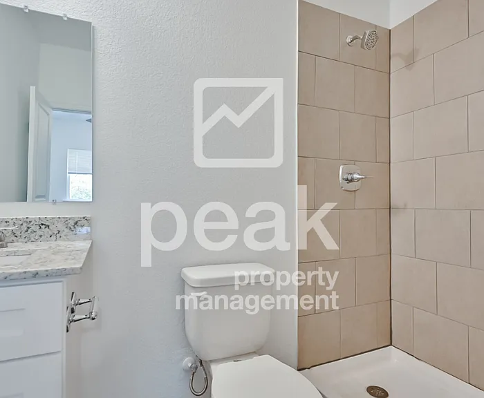 302 Byron St — Photo 9