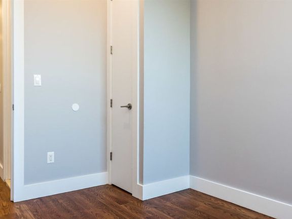 1889_troutman_street_unit_6-4