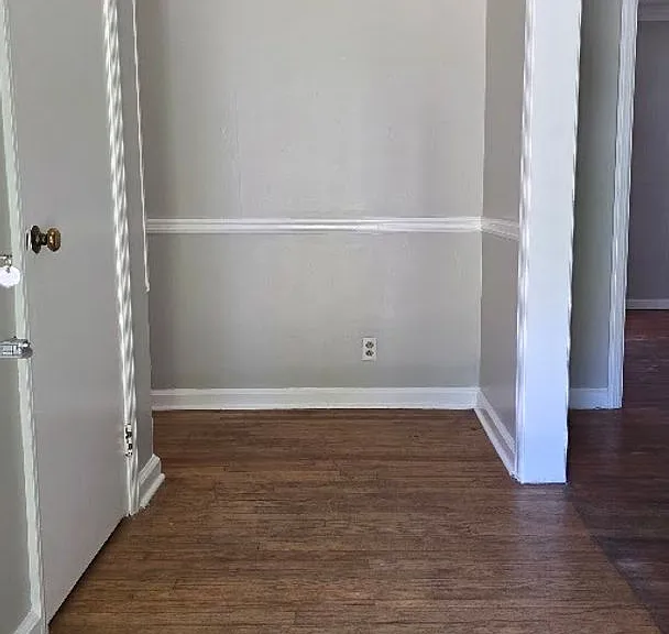 404 Elizabeth Ave — Photo 5
