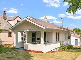 1052 Earl St, Saint Paul, MN 55106