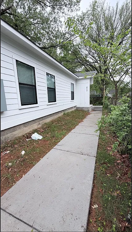 Building Photo - 853 Kippley St