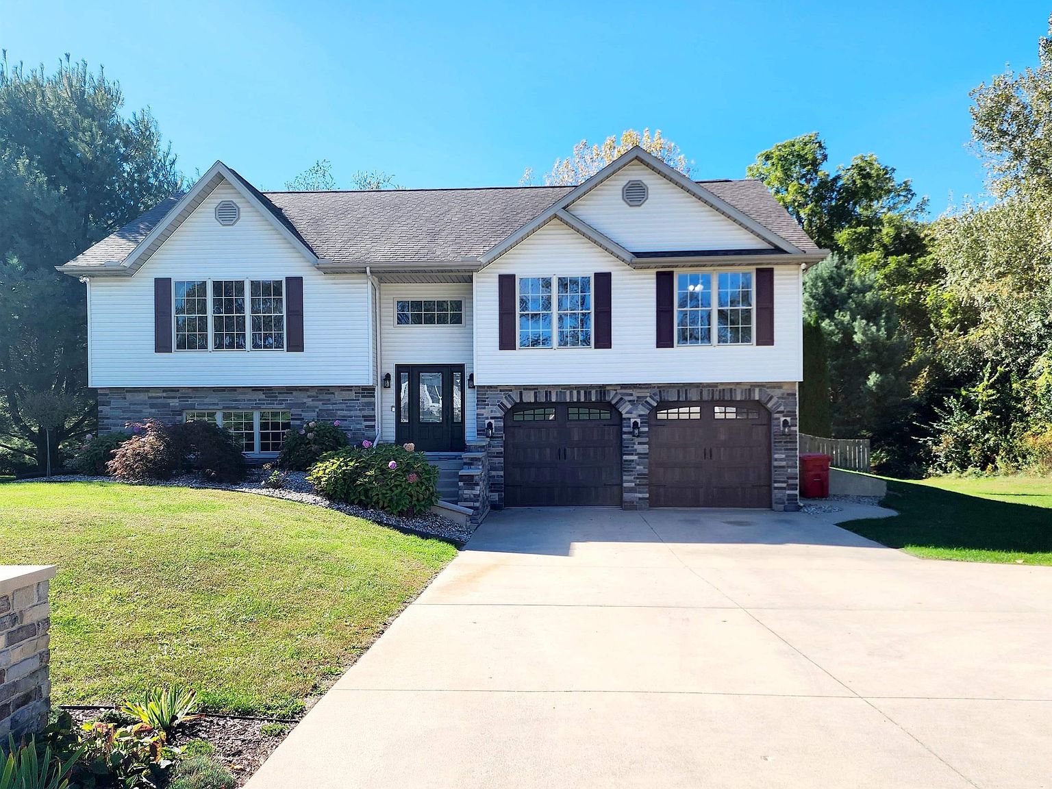 11547 Castle Dr, Plymouth, IN 46563 | Zillow